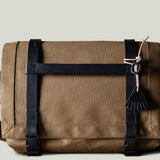 H Small Messenger Bag . Black Brownish