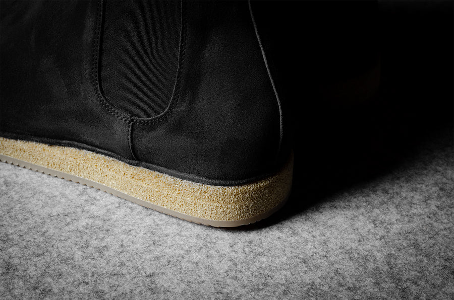 Pure Chelsea Boot . Dusty Black