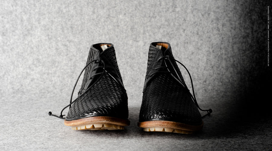 Chukka Boots . Black Woven