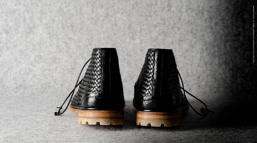Chukka Boots . Black Woven
