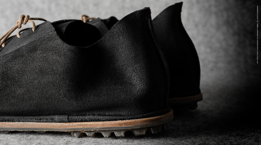 Pure Sneakers . Dusty Black