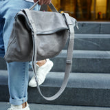 Sac messager décontracté. Gris cassé