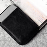 Couverture de passeport de voyage. Charbon