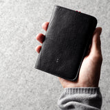 Couverture de passeport de voyage. Charbon