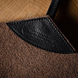 Enveloppe en laine pour crayon. Cacao