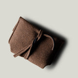 Enveloppe de laine câblée. Cacao