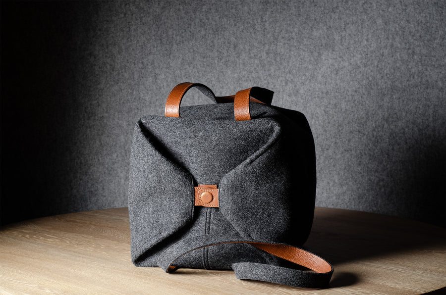 Woolly Cube Tote . Classic