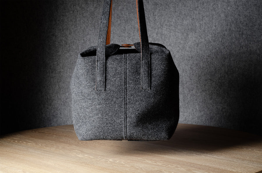 Woolly Cube Tote . Classic