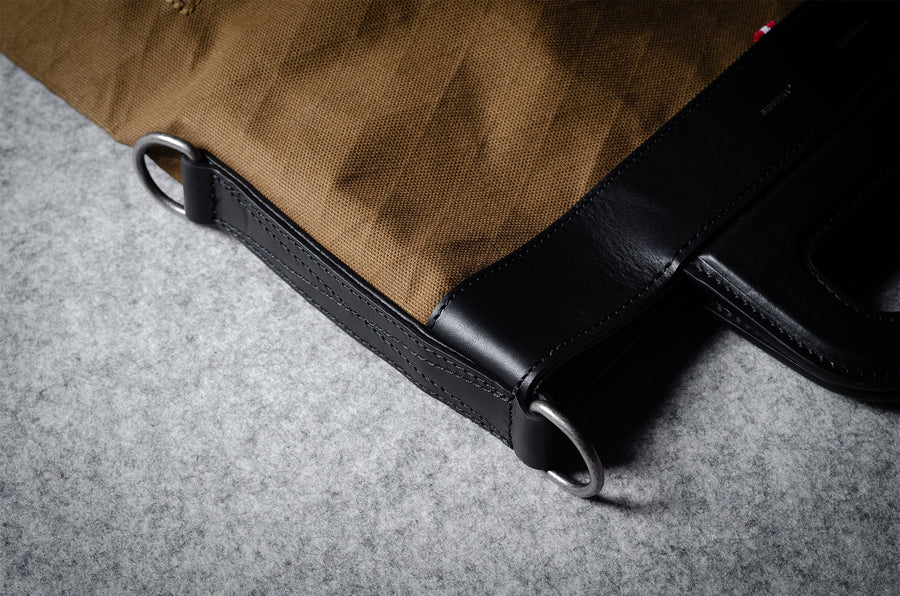 Sacoche pliable pour ordinateur portable. Noir/brun