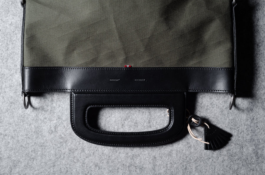 Sacoche pliable pour ordinateur portable. Forêt-Noire