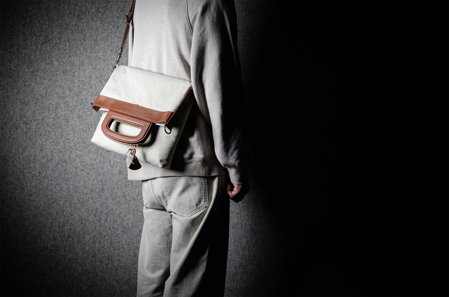 Folding Laptop Bag . Classic Natural