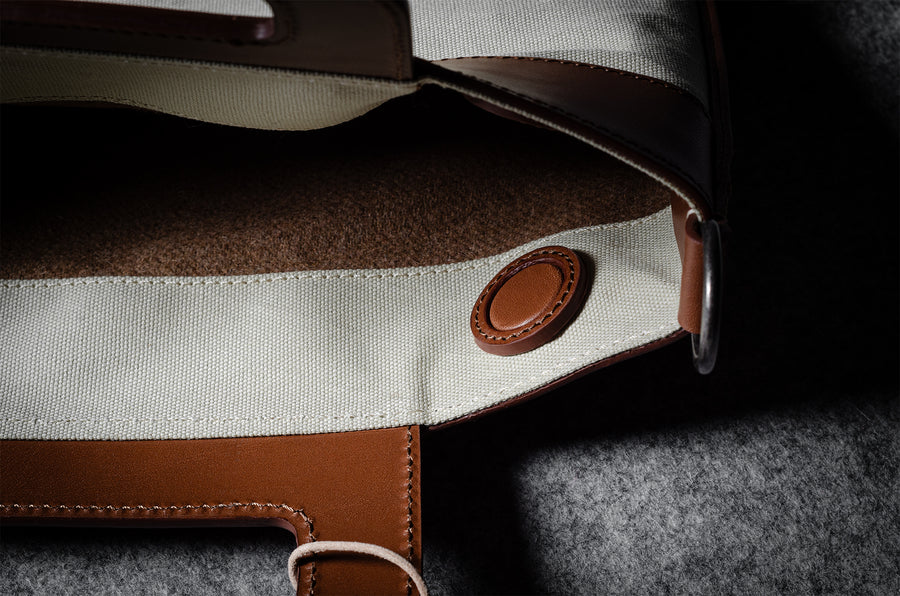 Folding Laptop Bag . Classic Natural