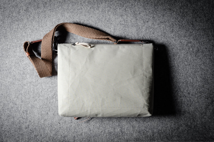 Folding Laptop Bag . Classic Natural