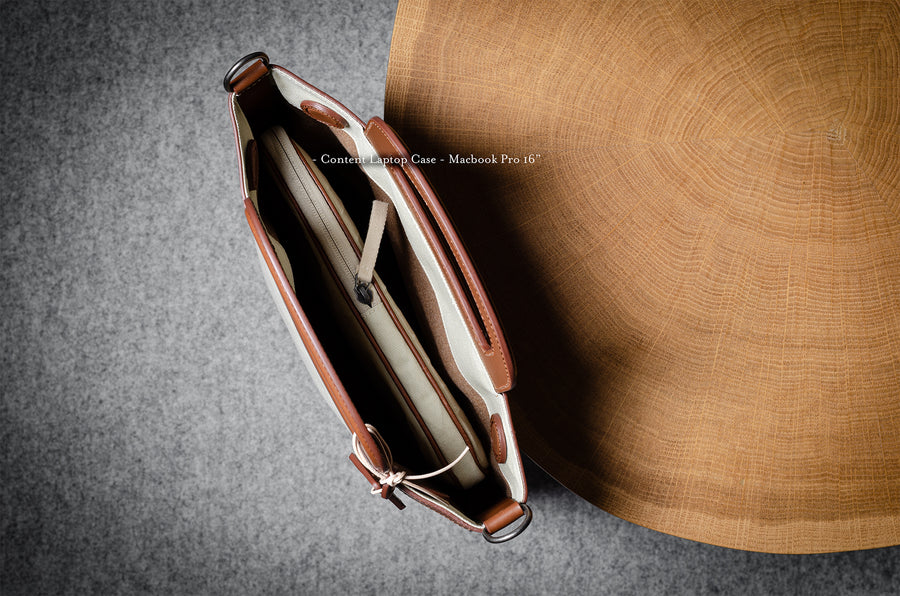 Folding Laptop Bag . Classic Natural