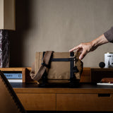H Small Messenger Bag . Black Brownish