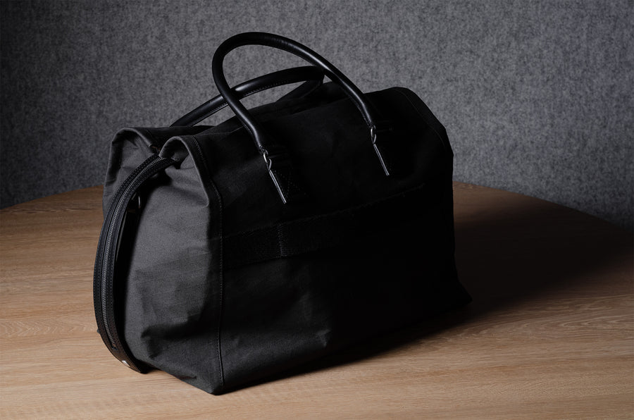 House Holdall . Black Charcoal