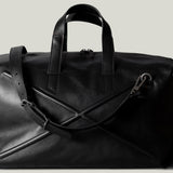 Zwischenstopp Reisetasche. Kohle