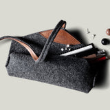 Enveloppe en laine pour crayon. Classique
