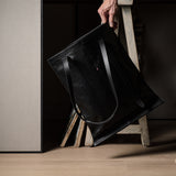 Sac à livres en cuir Poet. Charbon