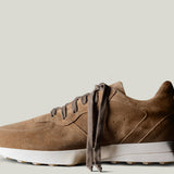 R1 Sneaker. Hellbraunes Wildleder
