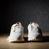 Baskets R1 en daim blanc cassé