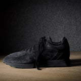 Baskets R1 en daim noir poudré