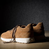 R1 Sneaker. Hellbraunes Wildleder