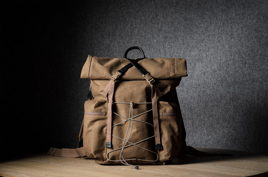 Rolltop-Rucksack. Bräunlich