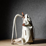 Rolltop-Rucksack. Klassisch natürlich