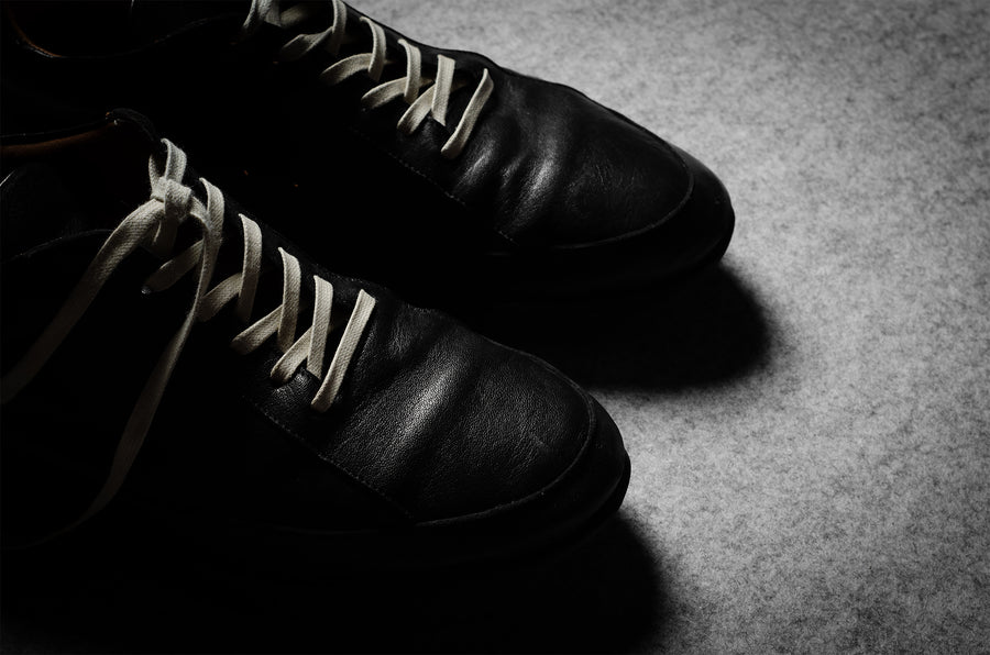 S3 Sneaker . Coal Black