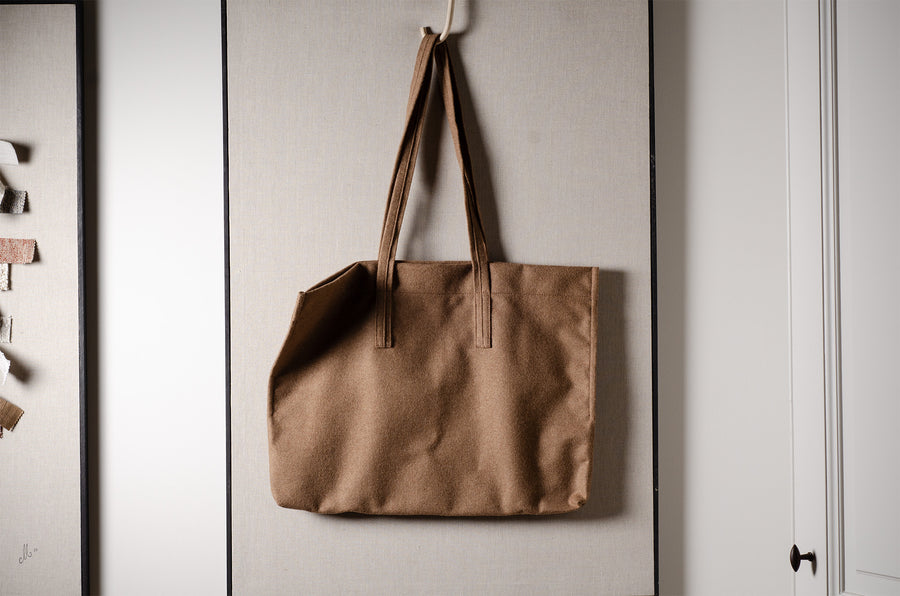 Signature Wool Tote Bag Wide . Cocoa