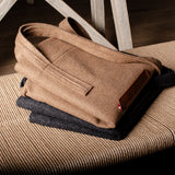 Sac fourre-tout large en laine Signature. Cacao