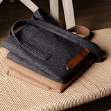 Sac fourre-tout large en laine Signature. Cacao