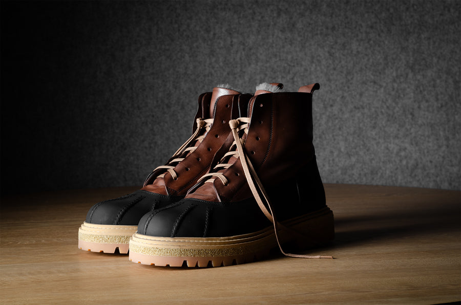 Alpine Duck Boots . Chestnut