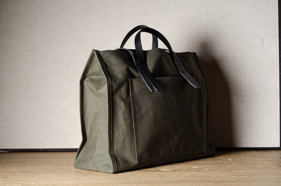 Sac de marché du chef. Forêt