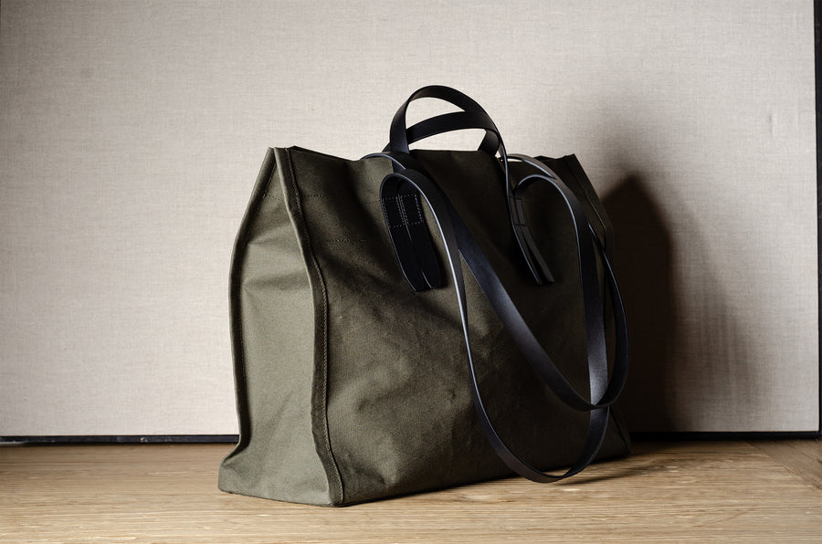 Sac de marché du chef. Forêt