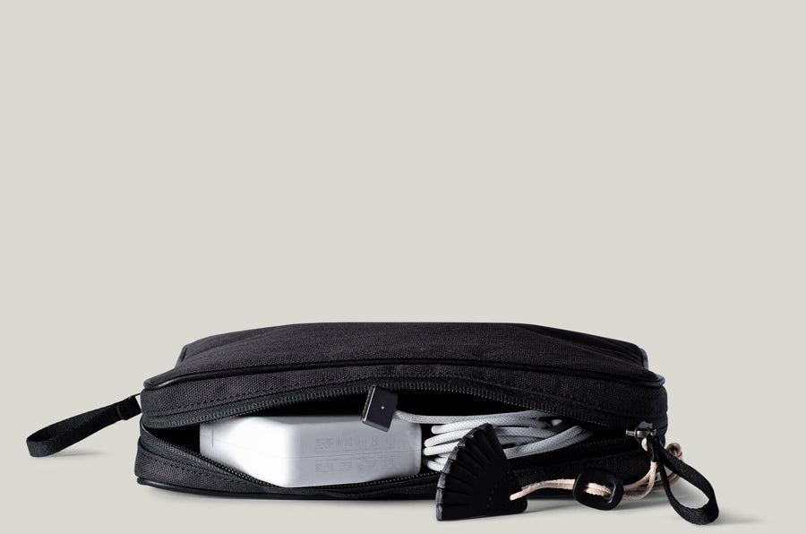 Étui pour câble de taille moyenne. Anthracite