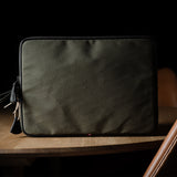 Inhalt MacBook-Hülle. Wald