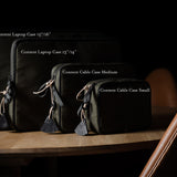 Contenu Étui pour câble de taille moyenne. Brunâtre