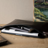 Tiefe MacBook-Hülle. Klassisch