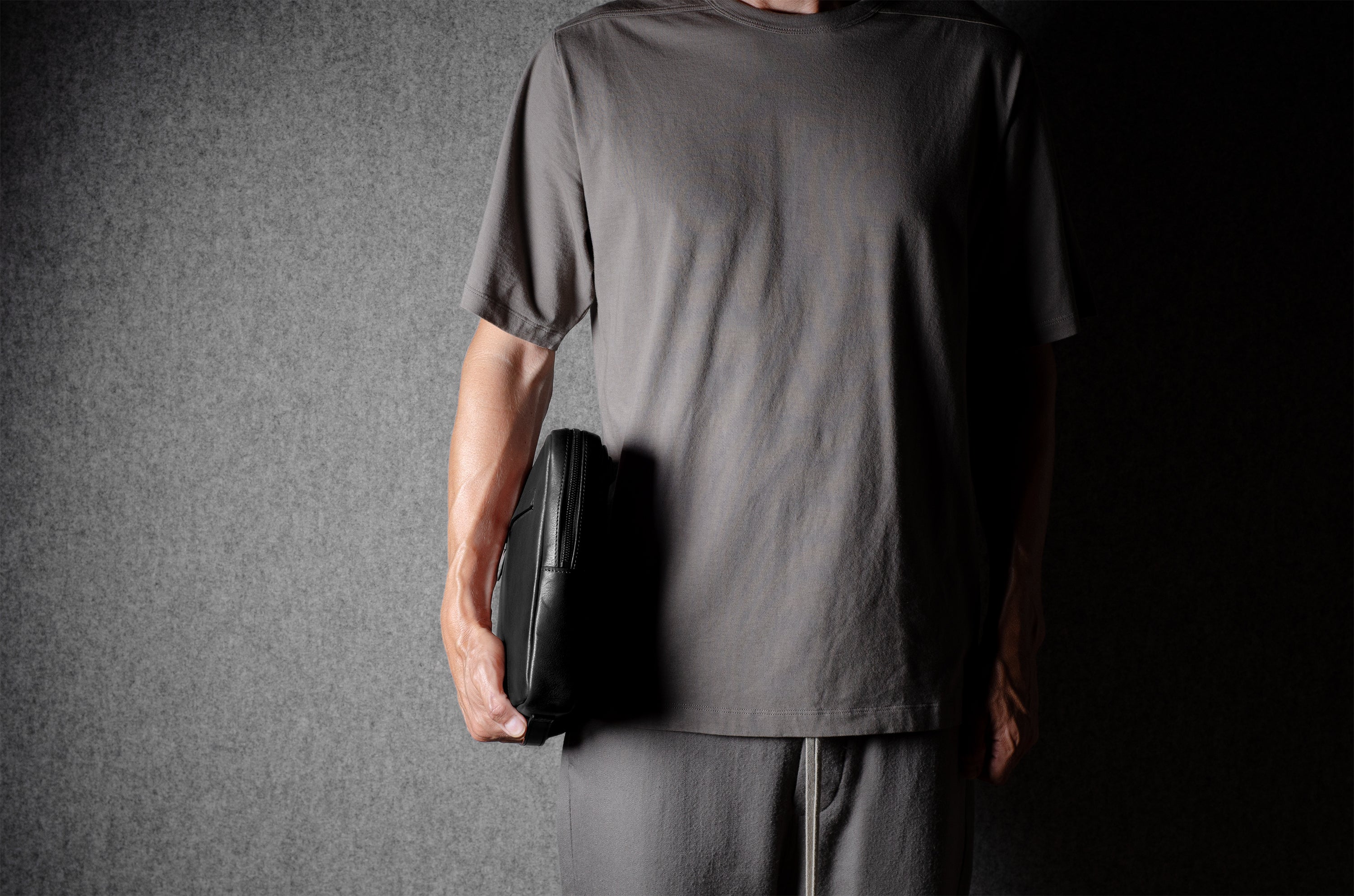 その他 HARD GRAFT flatpack macbook ipad abrAsus Flat Pack - Slim Messenger Laptop Bag for MacBook or iPad