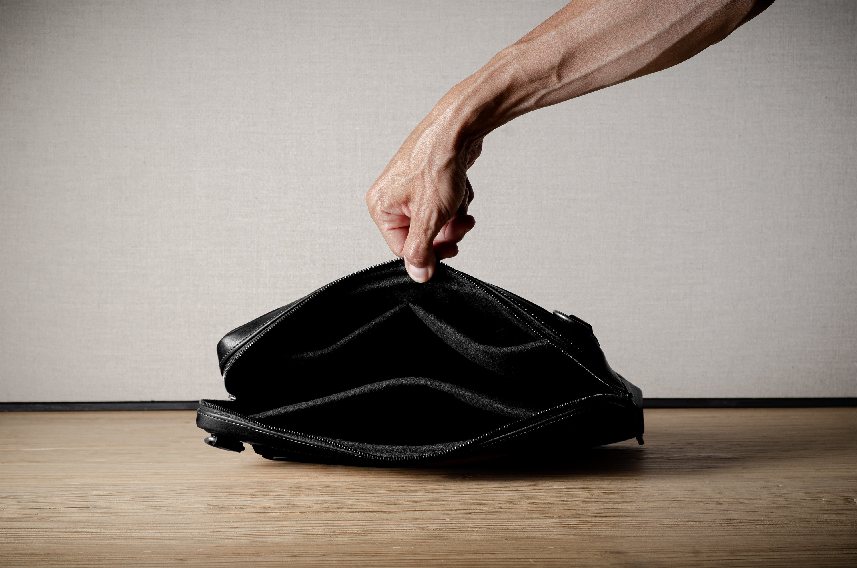 Flat Pack - Slim Messenger Laptop Bag for MacBook or iPad