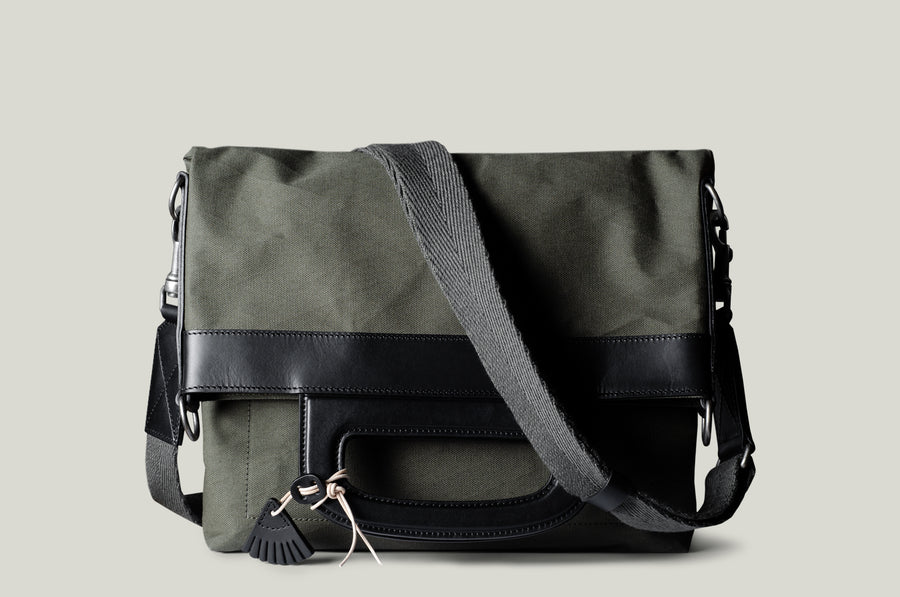 Folding Laptop Bag . Black Forest