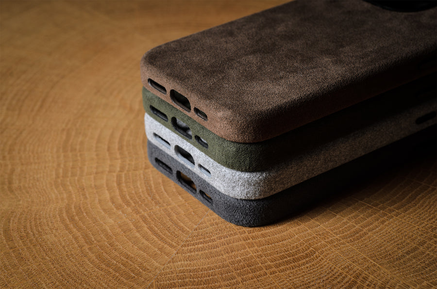 Fuzzy Alcantara iPhone 15 Pro Cover . Dusty Black