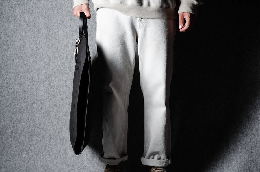Housse à vêtements Undercover. Anthracite