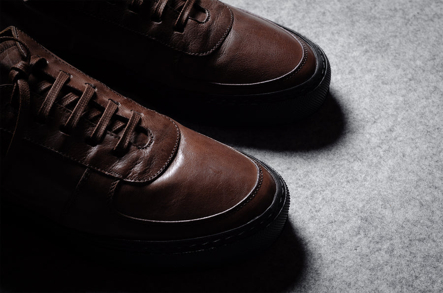 Low Top Sneaker . Chestnut