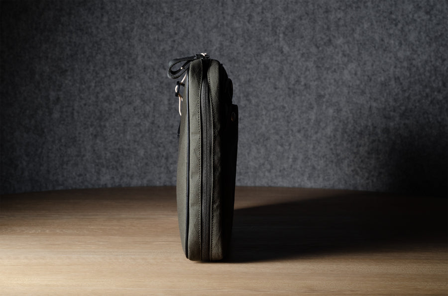 Richtige Laptoptasche. Wald