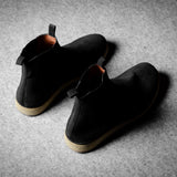 Reiner Chelsea-Stiefel. Staubiges Schwarz