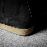 Reiner Chelsea-Stiefel. Staubiges Schwarz
