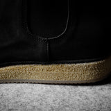 Reiner Chelsea-Stiefel. Staubiges Schwarz